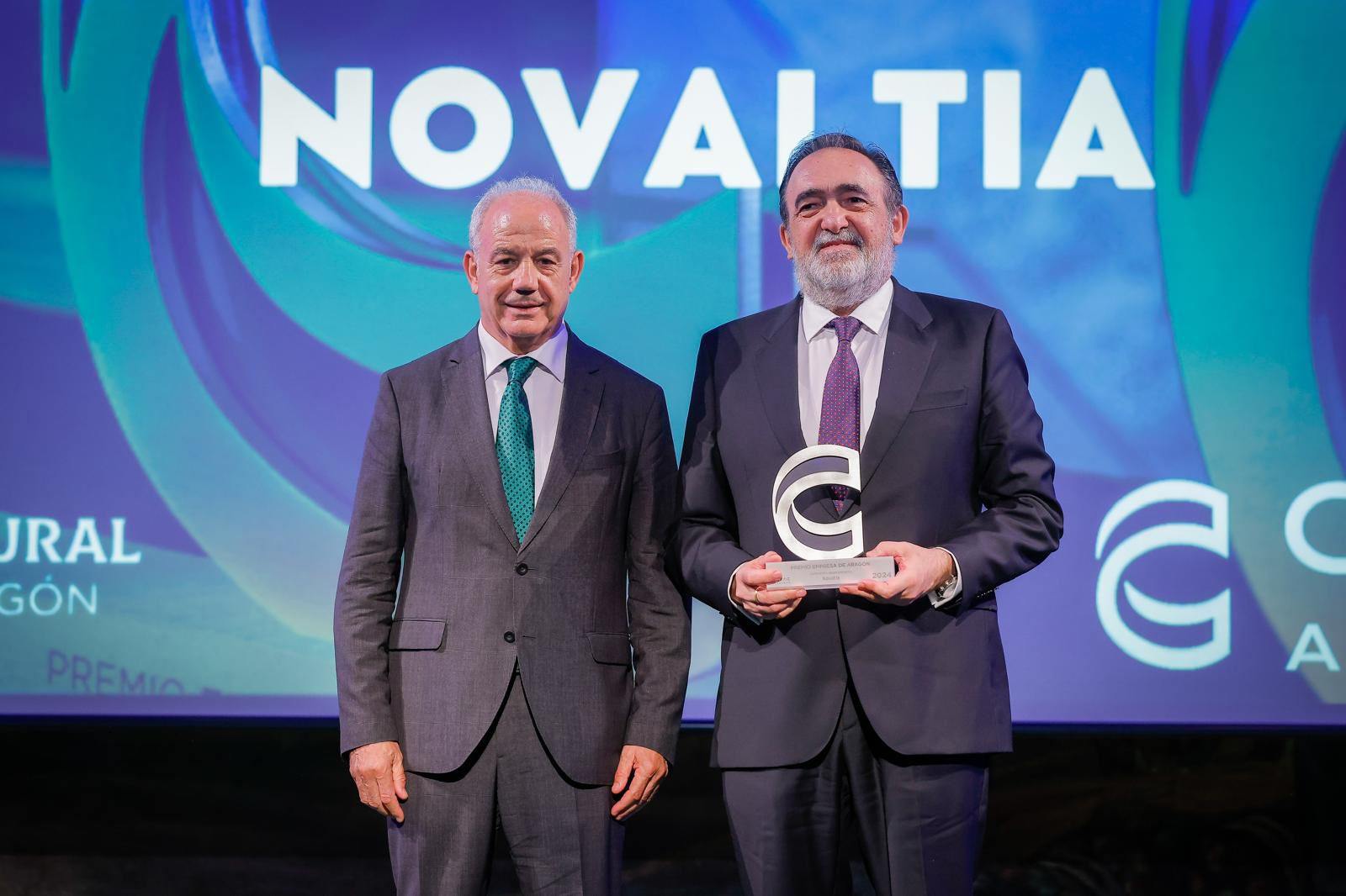 La CEOE entrega a Novaltia el premio a la mejor empresa de Aragón 2024